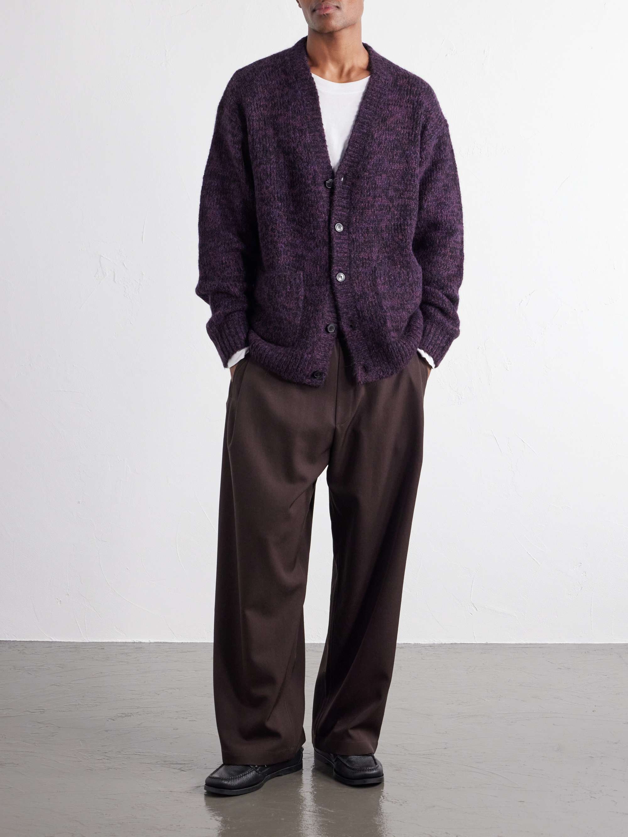 A KIND OF GUISE 