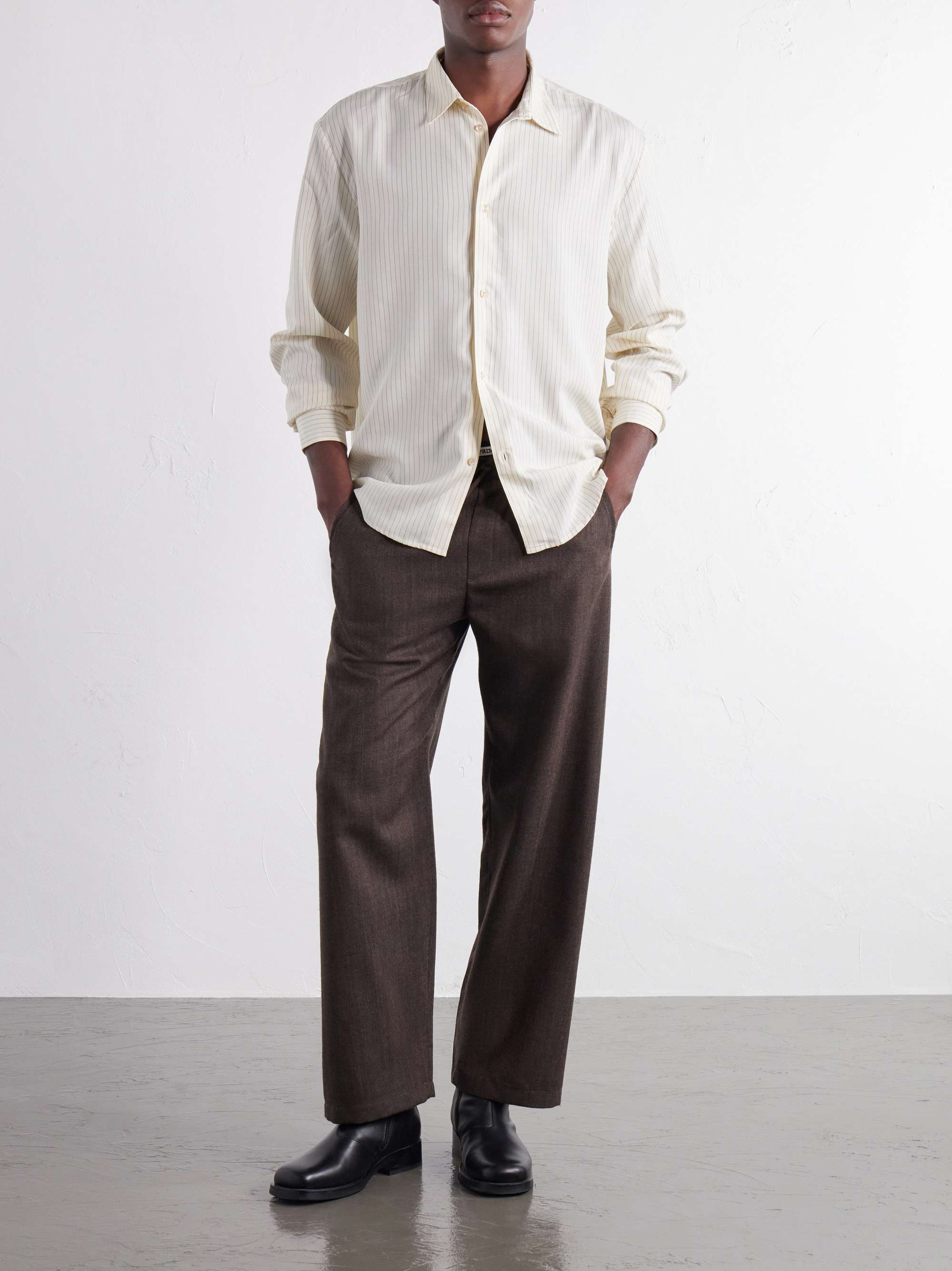 A KIND OF GUISE 