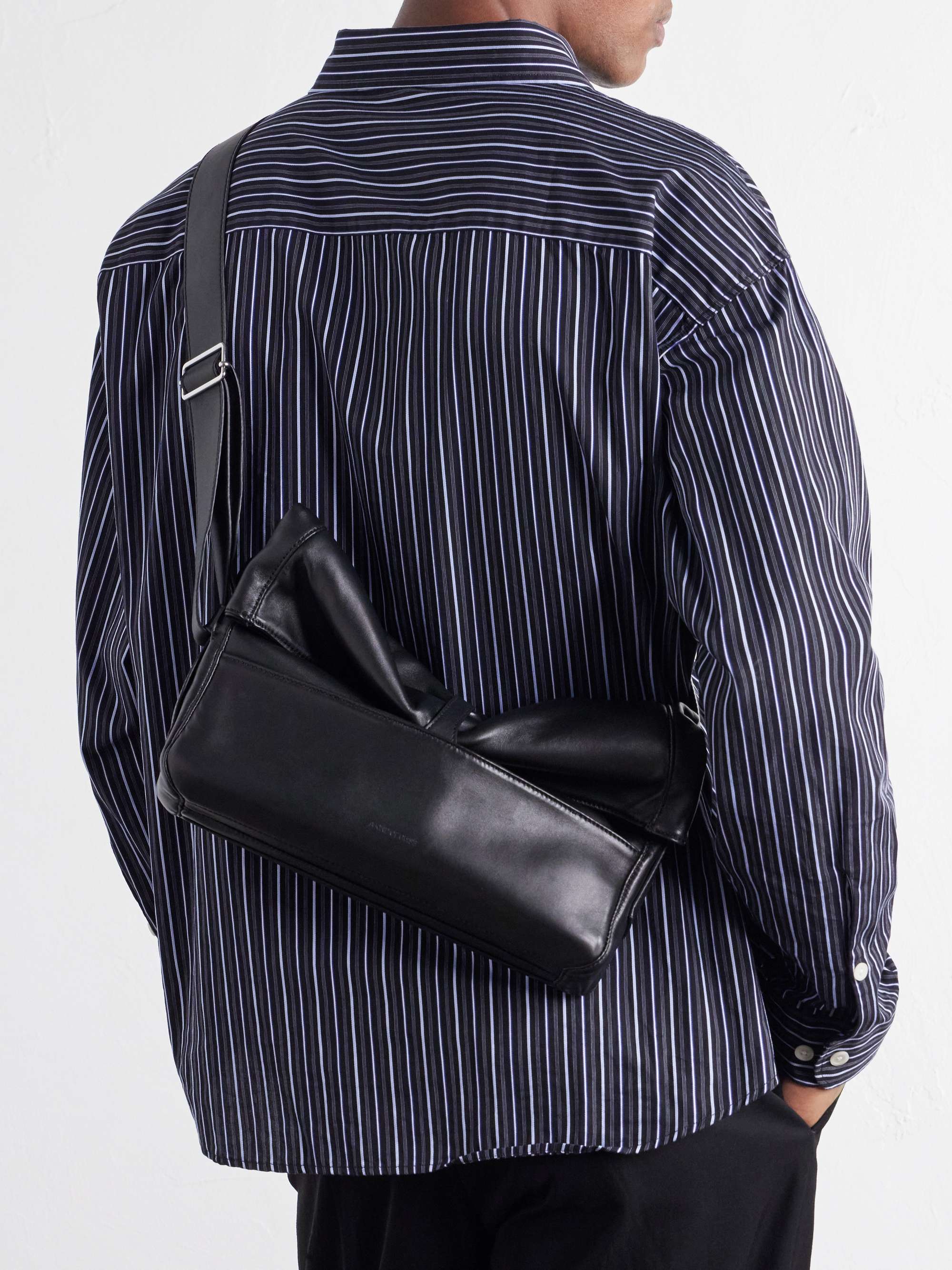 A KIND OF GUISE 