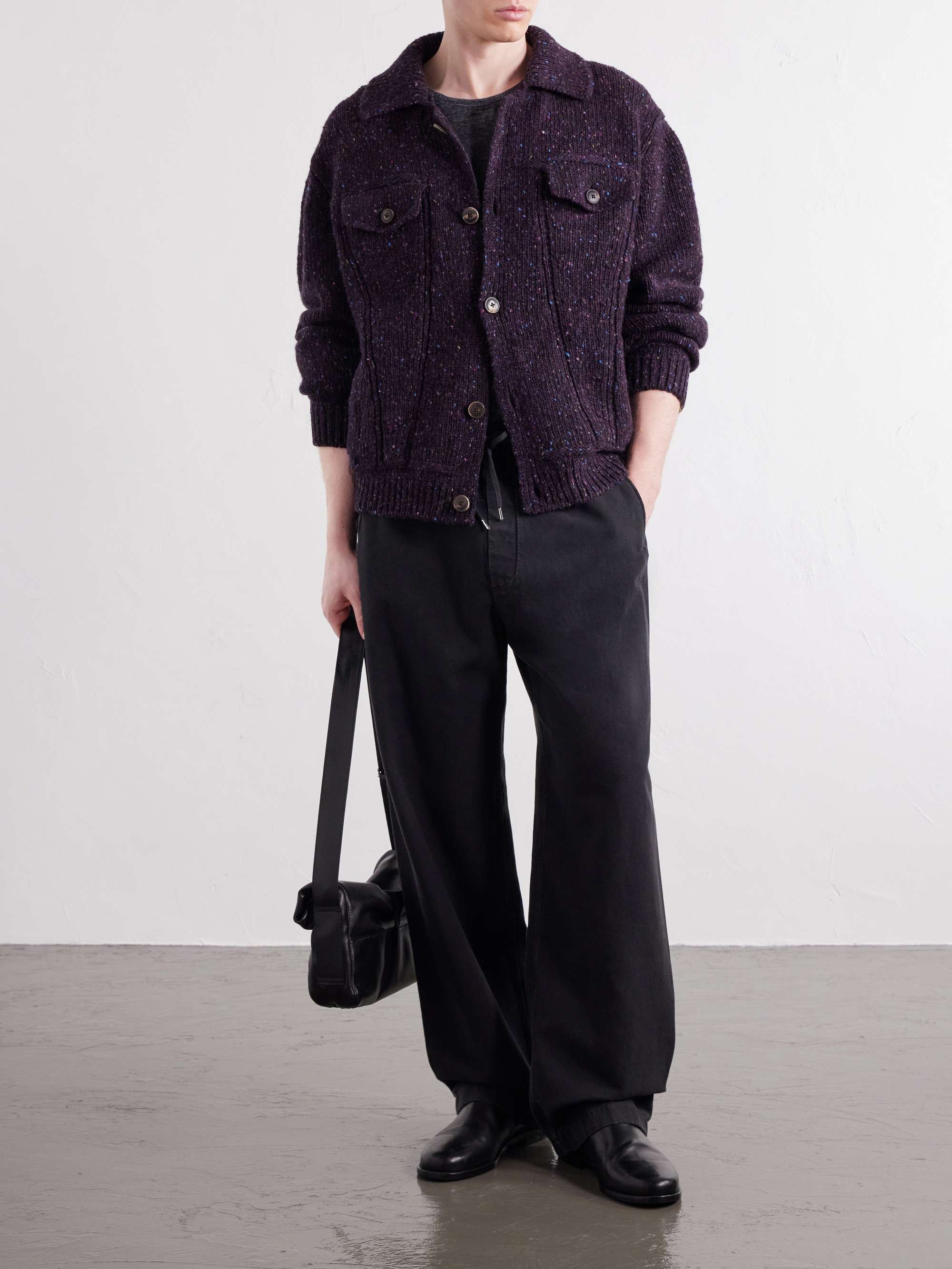 A KIND OF GUISE 
