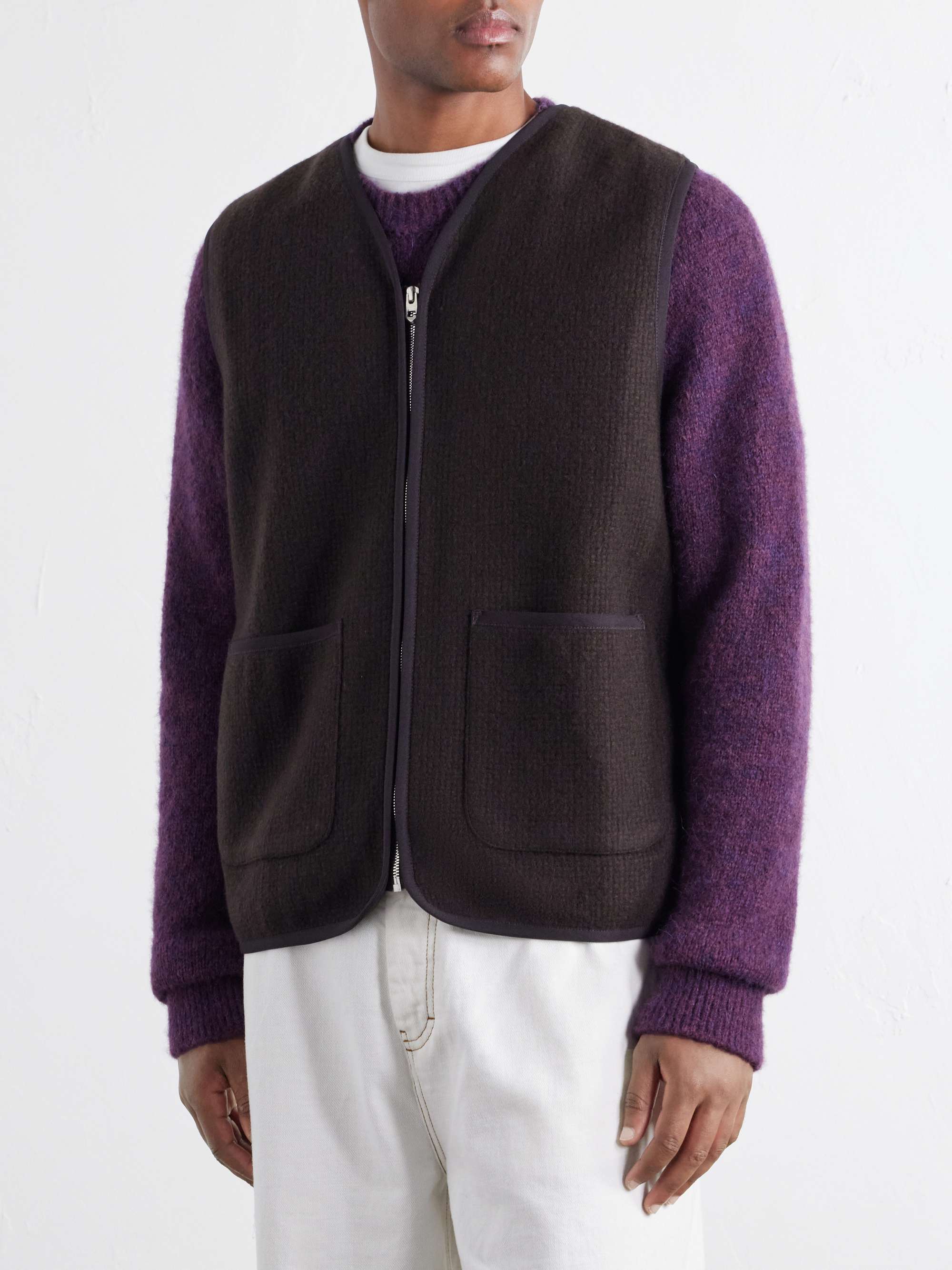A KIND OF GUISE 