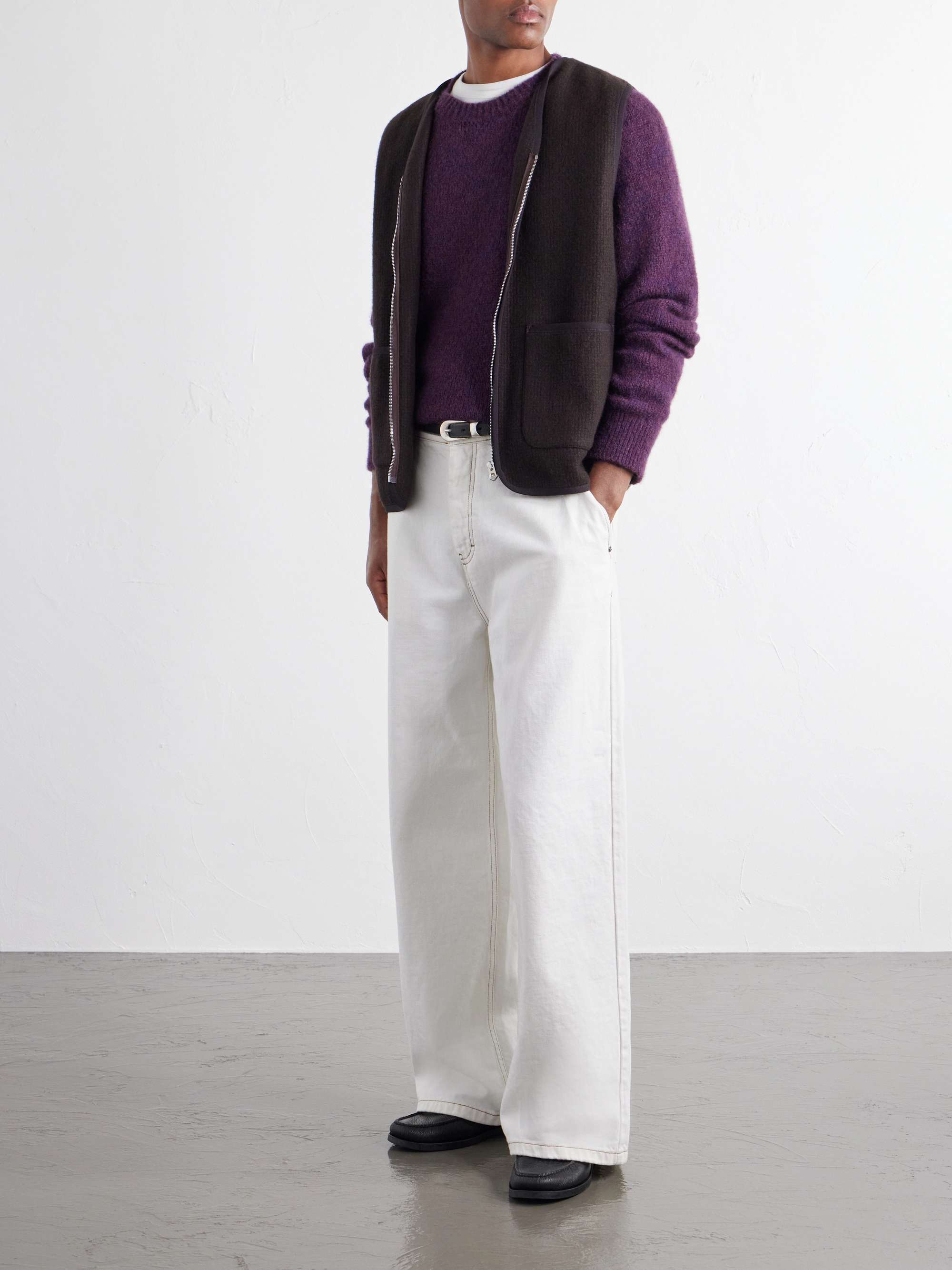 A KIND OF GUISE 