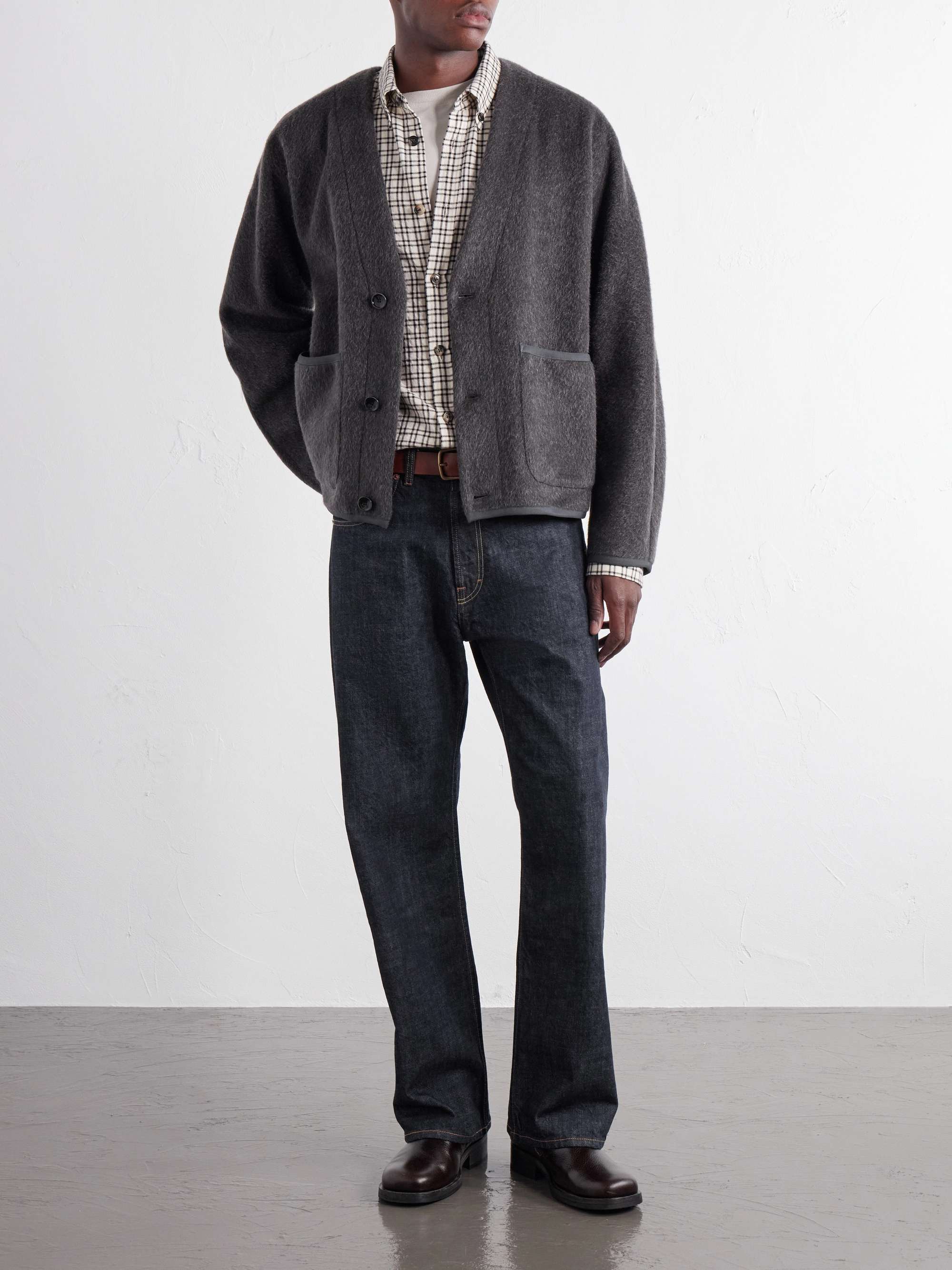 A KIND OF GUISE 