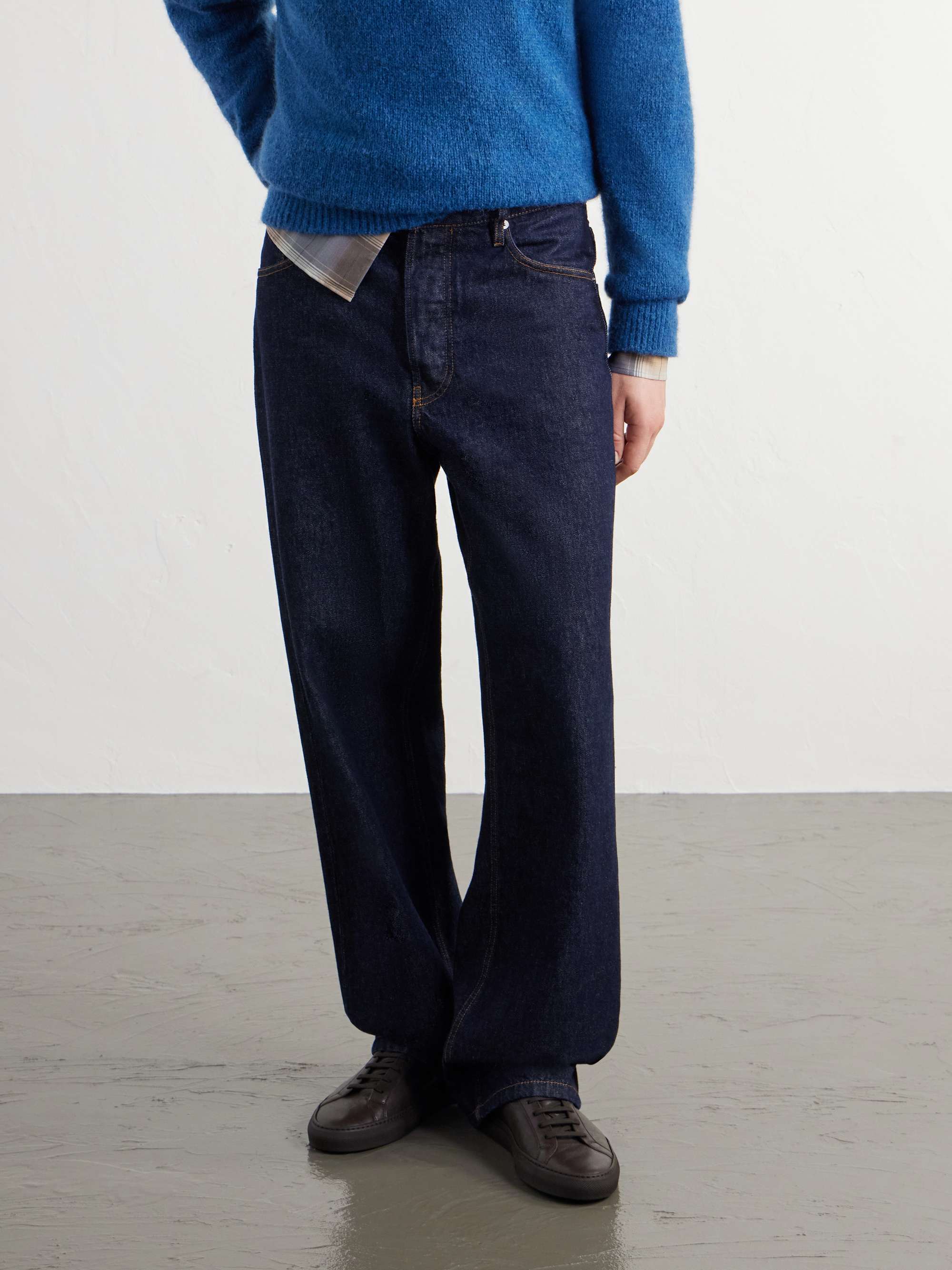 COMMON PROJECTS 