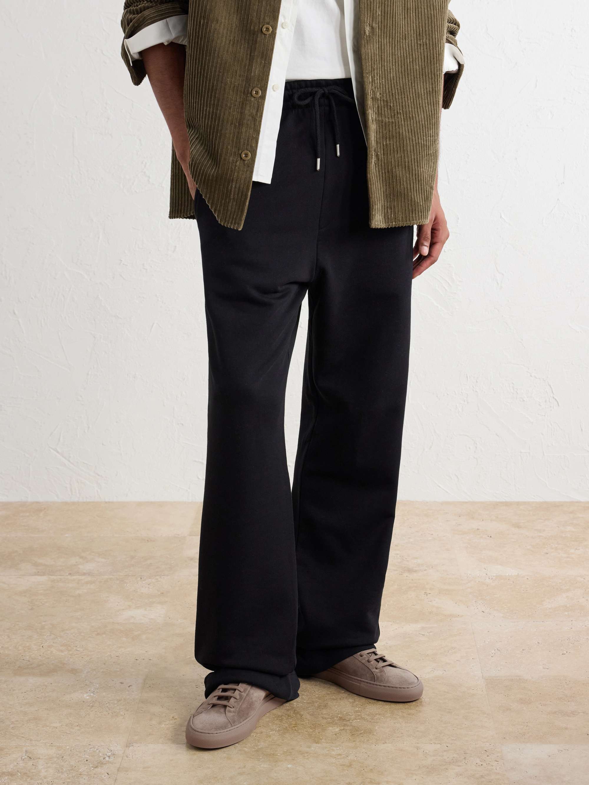 COMMON PROJECTS 
