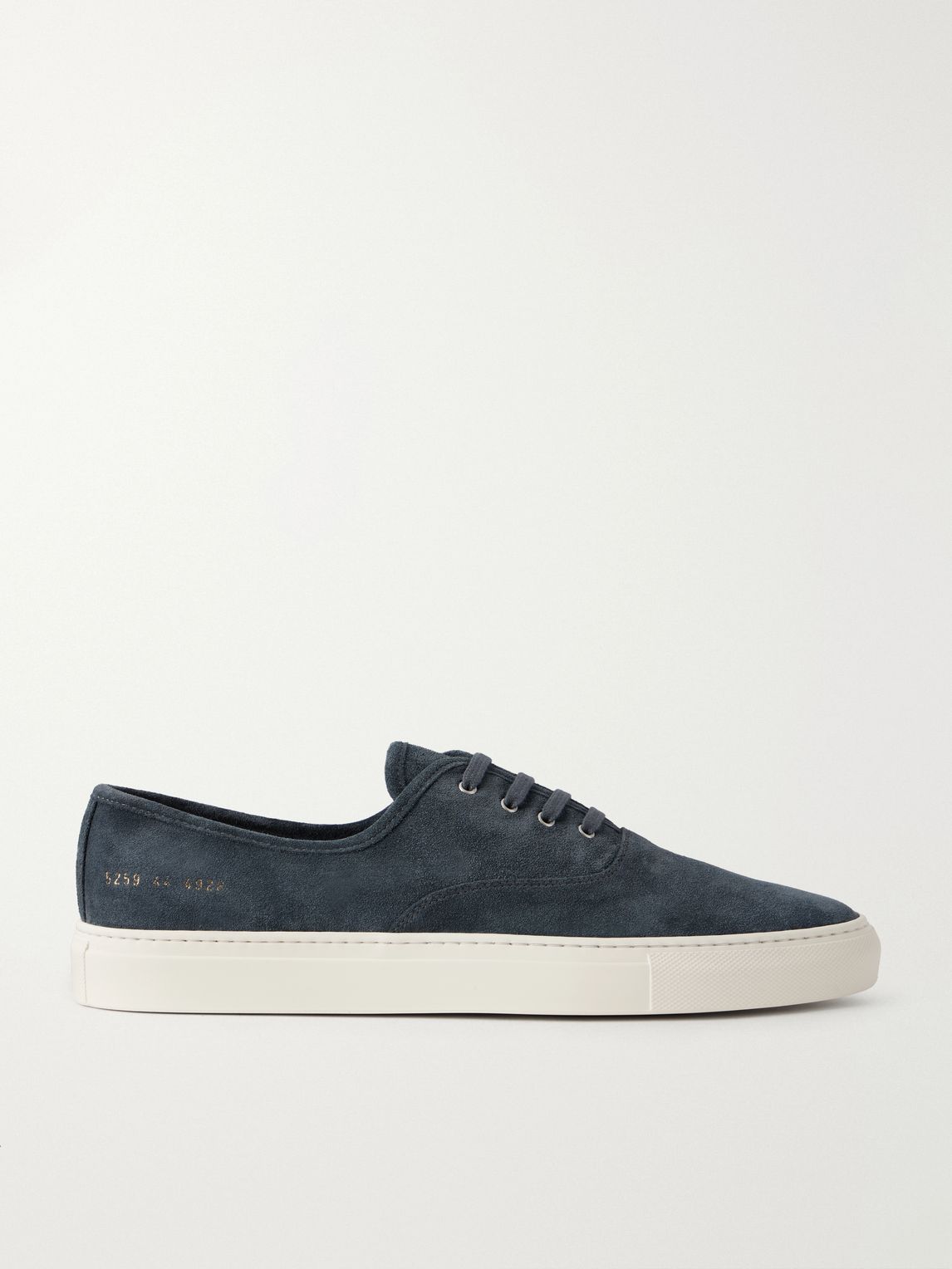 COMMON PROJECTS 덱 스웨이드 스니커즈