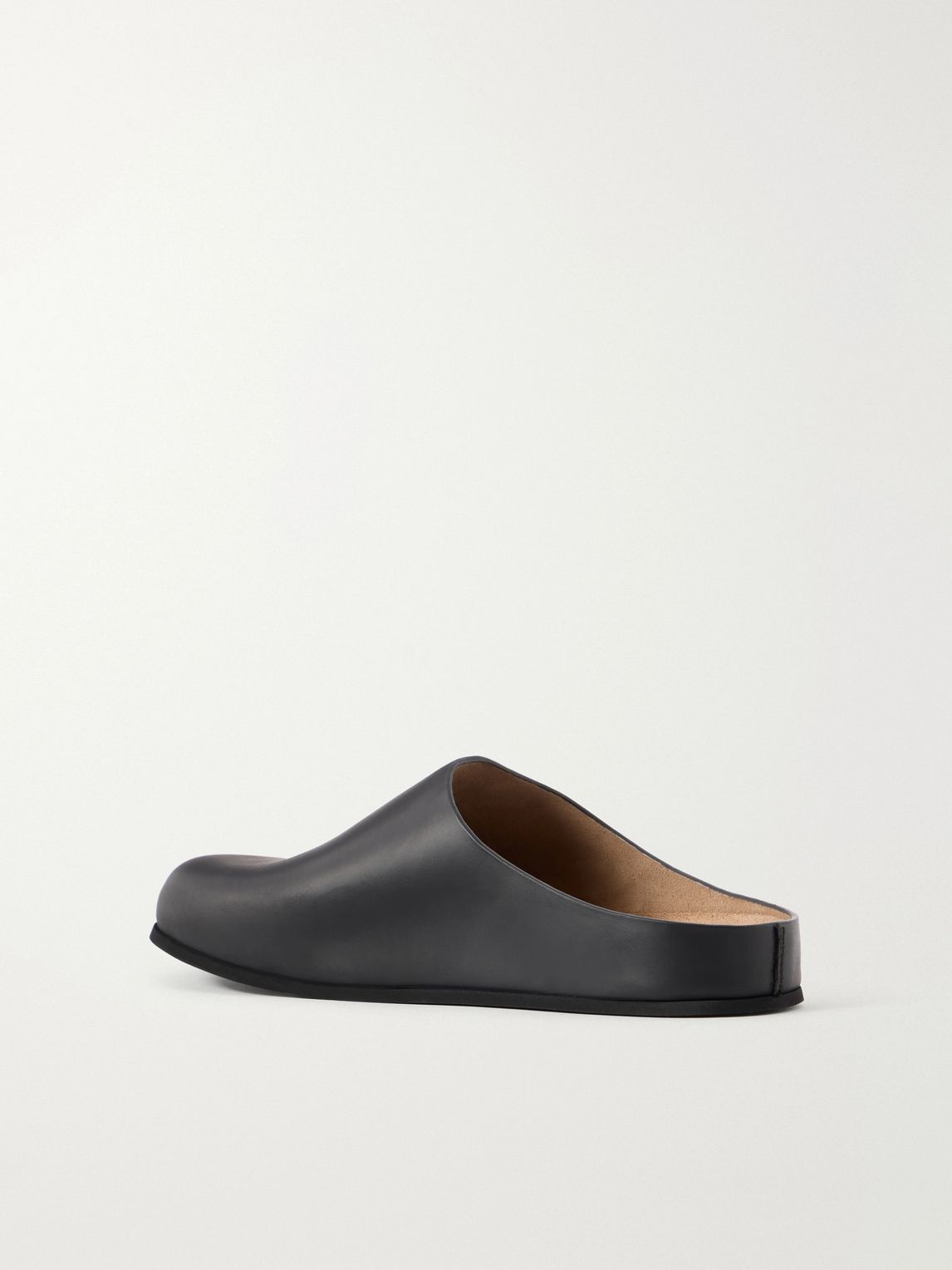 COMMON PROJECTS 가죽 클로그
