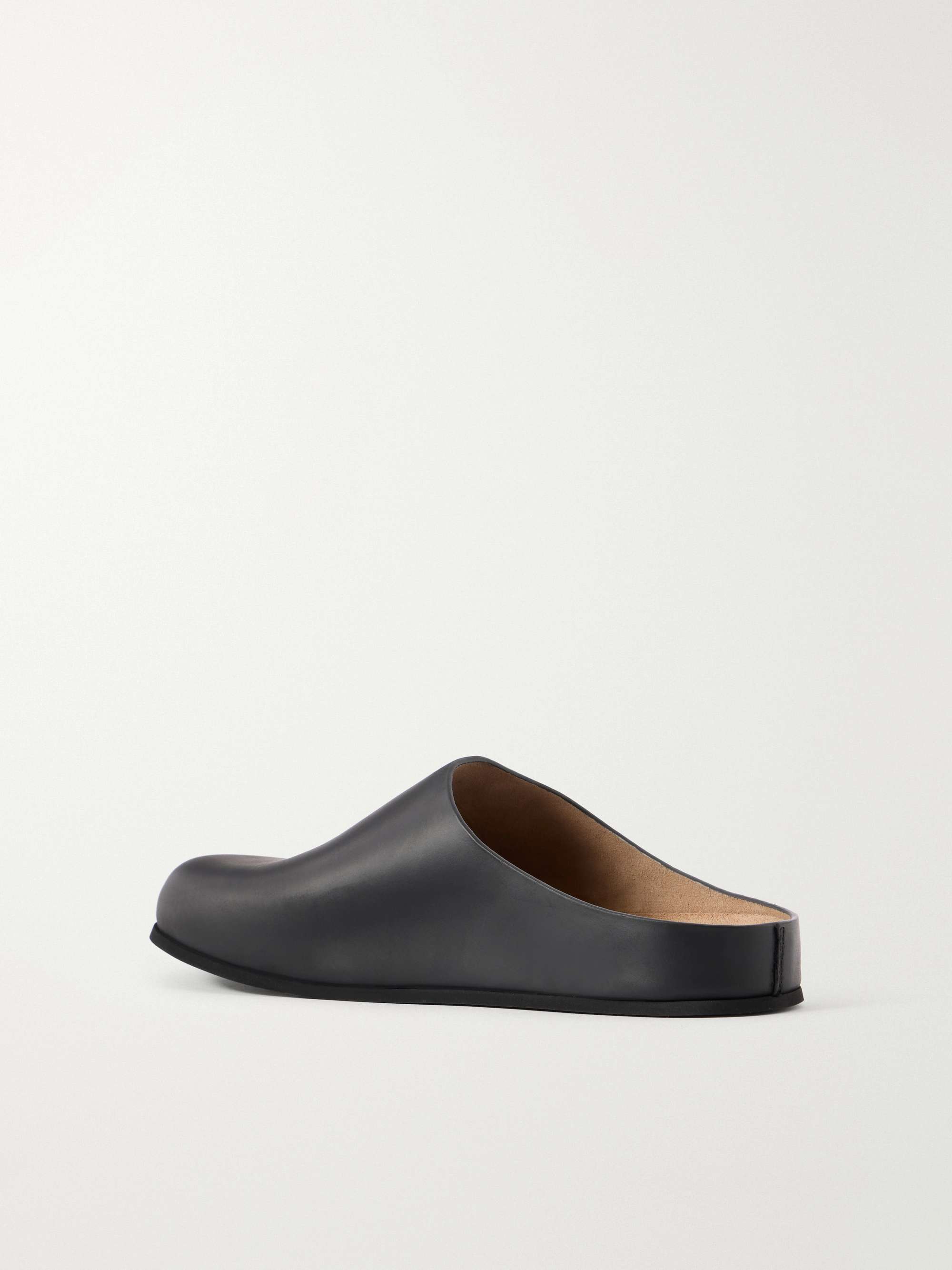 COMMON PROJECTS 