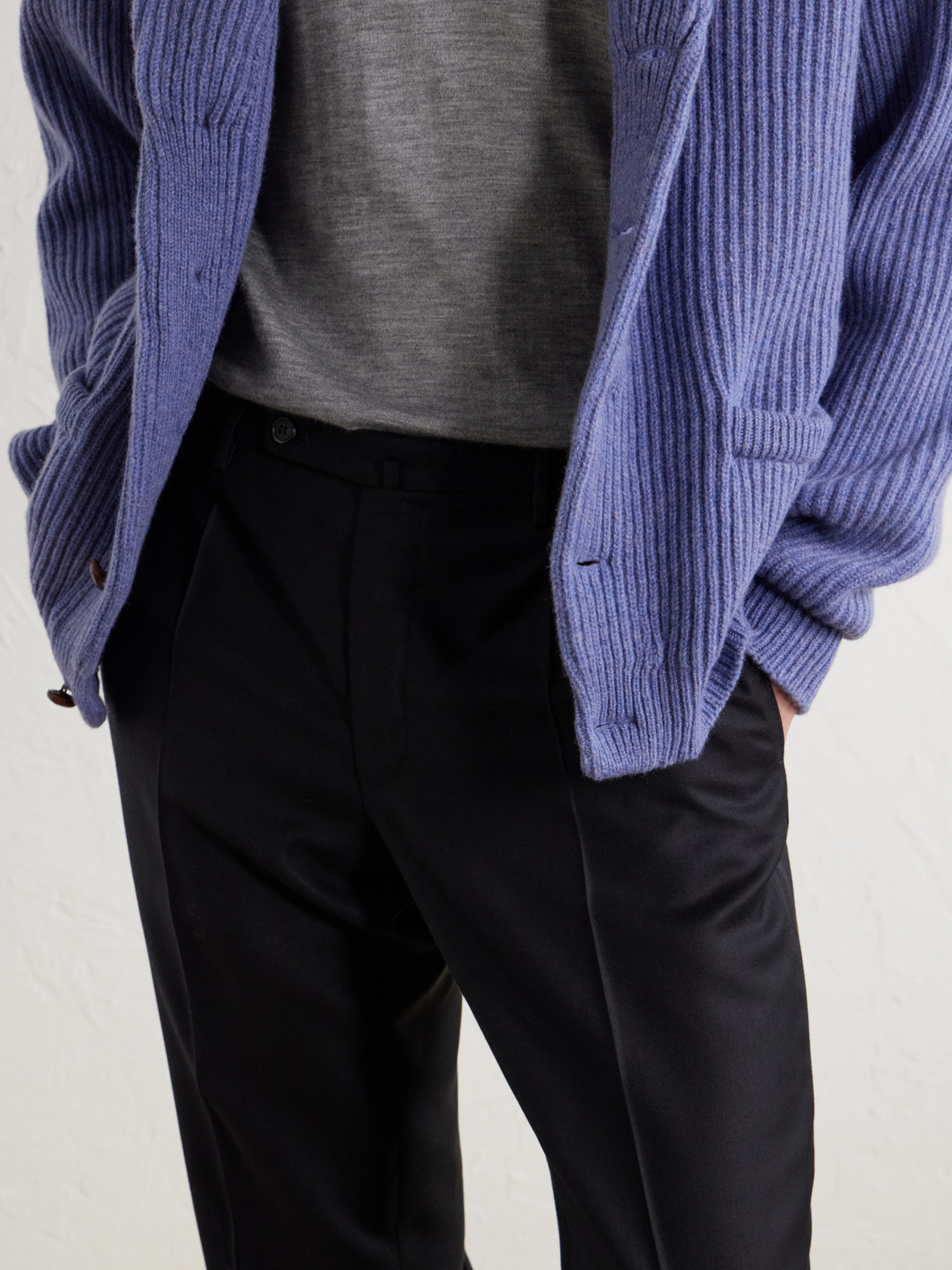 Incotex Tapered Pintucked Wool And Silk-Blend Twill Trousers