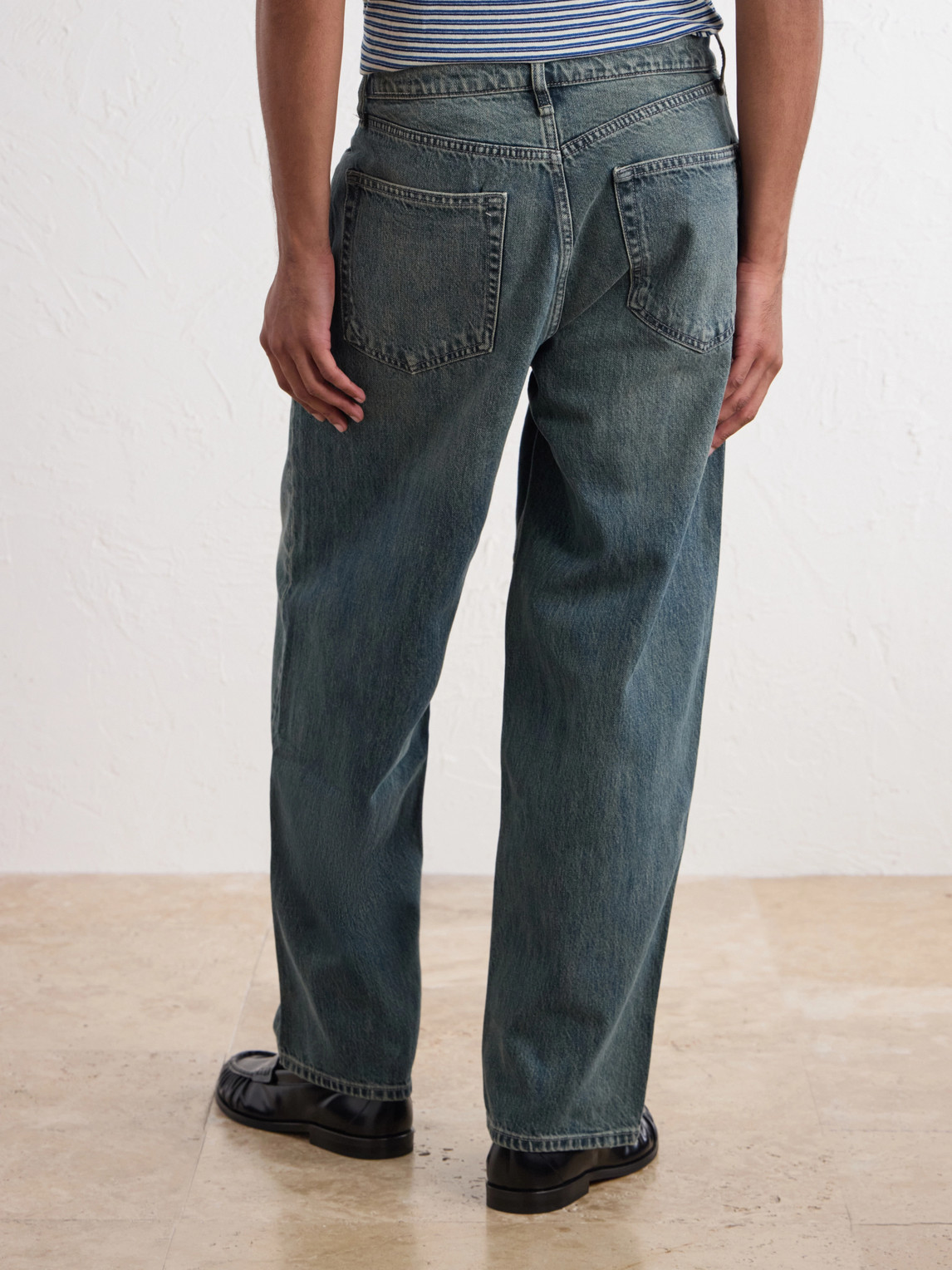 Wide-Leg Jeans