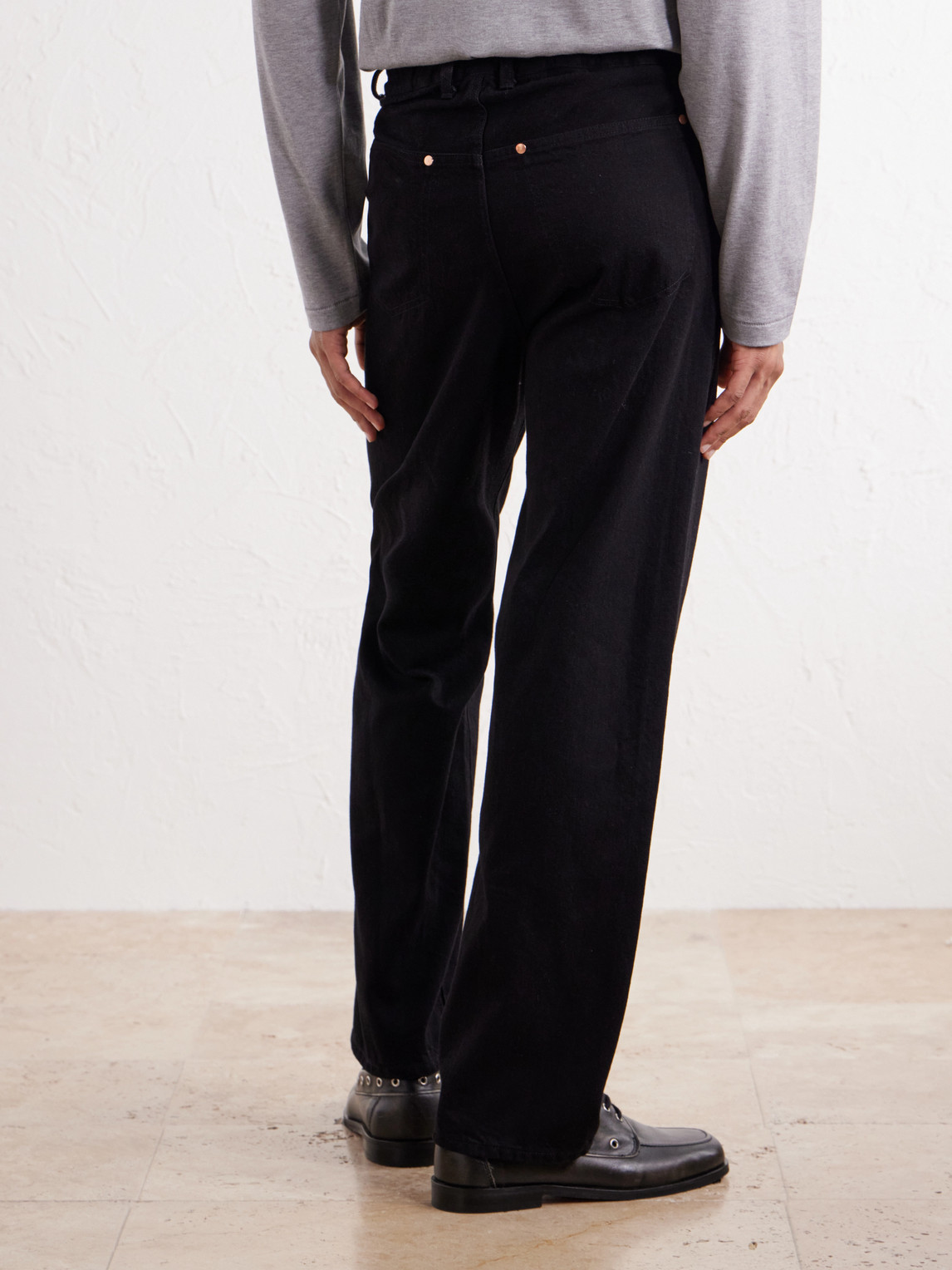 Wide-Leg Jeans