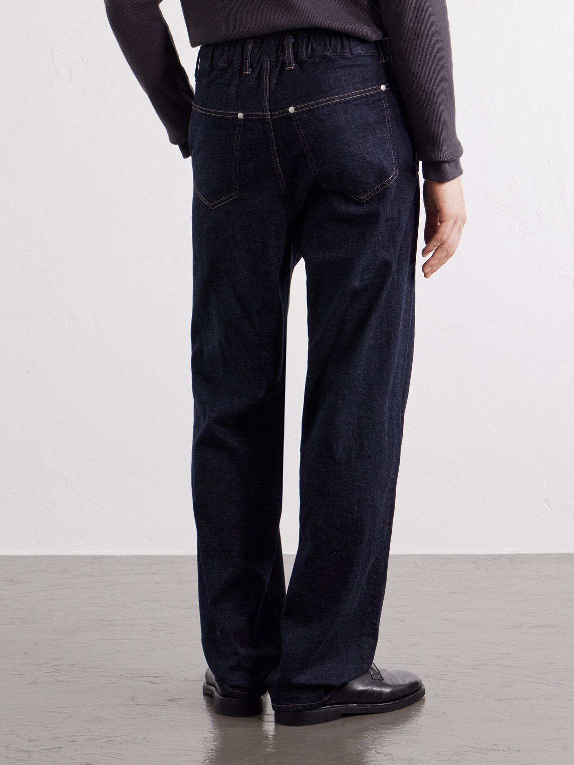 Wide-Leg Jeans