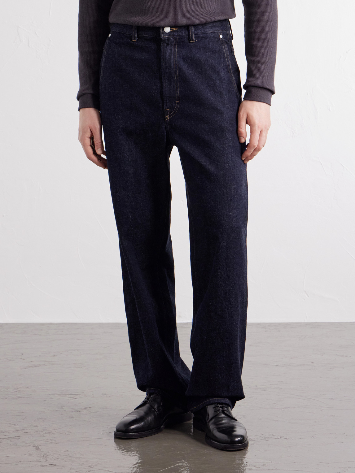 Wide-Leg Jeans
