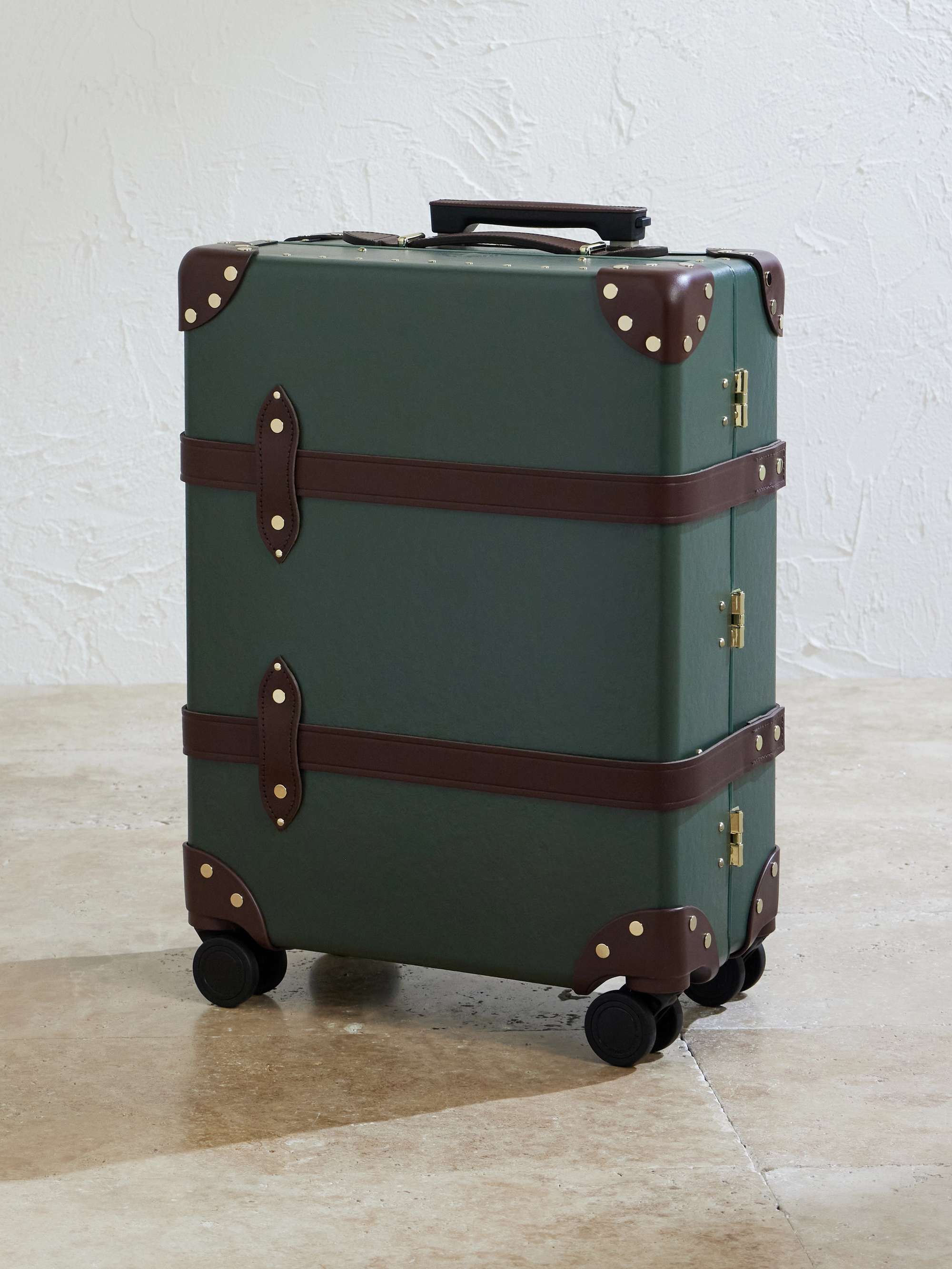 GLOBE-TROTTER 