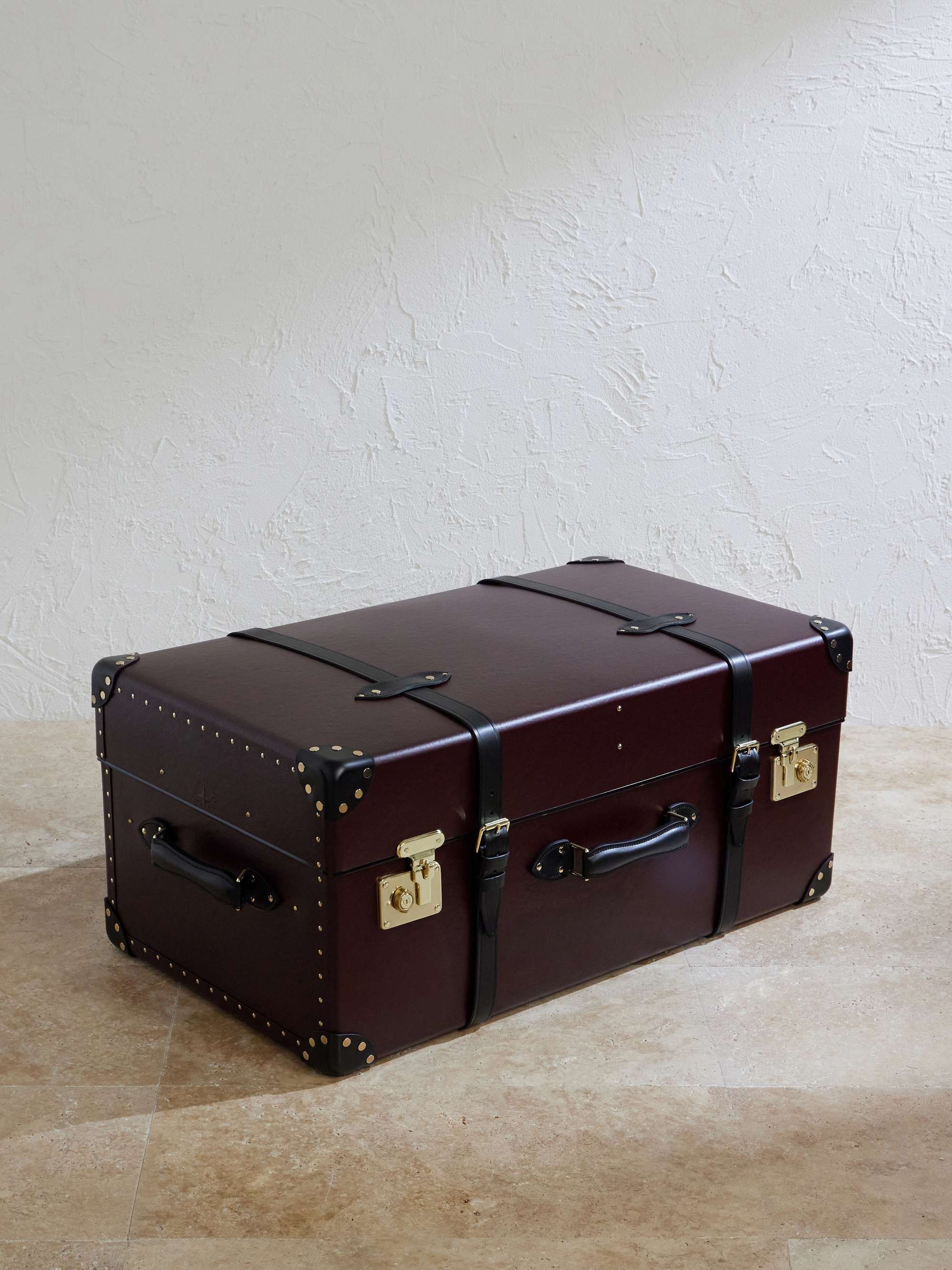 GLOBE-TROTTER 