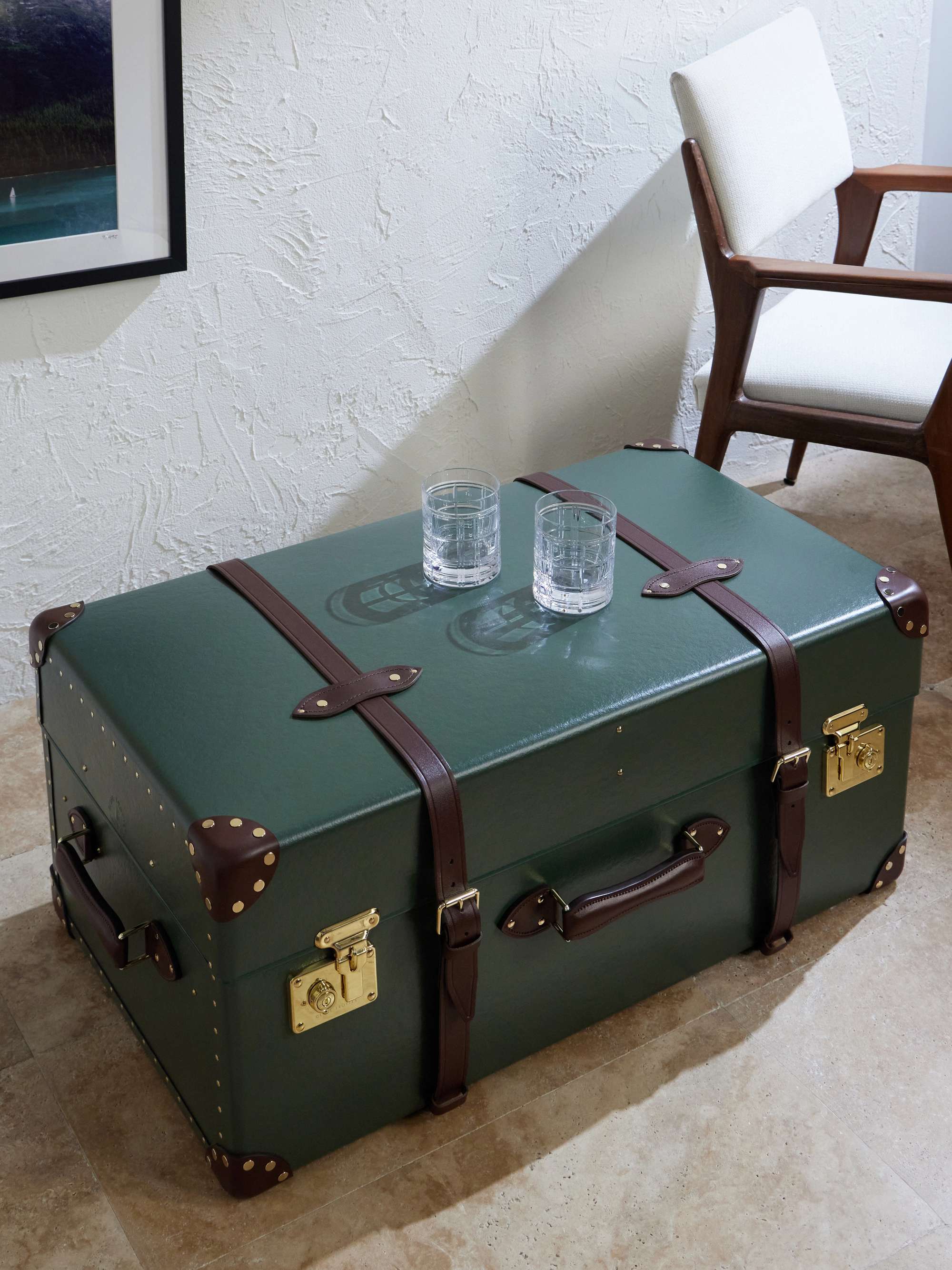 GLOBE-TROTTER 