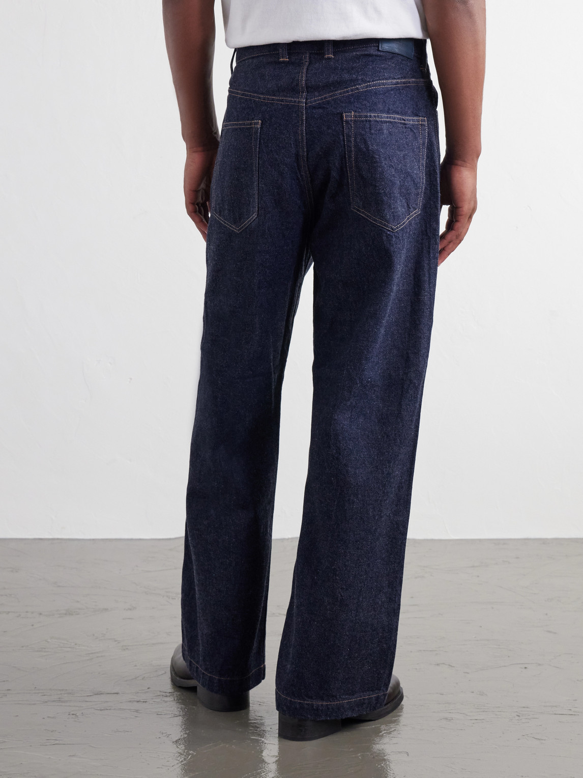 Wide-Leg Jeans