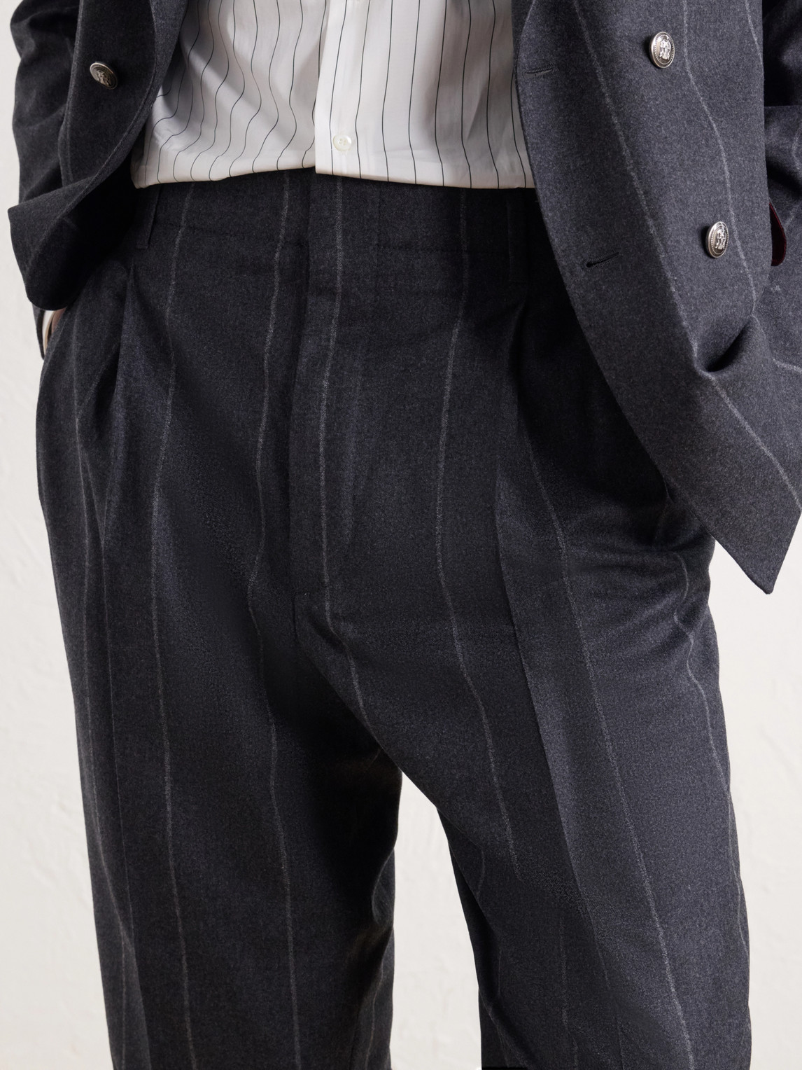 Straight-Leg Pinstriped Pleated Wool, Silk And Cashmere-Blend Flannel Suit Trousers