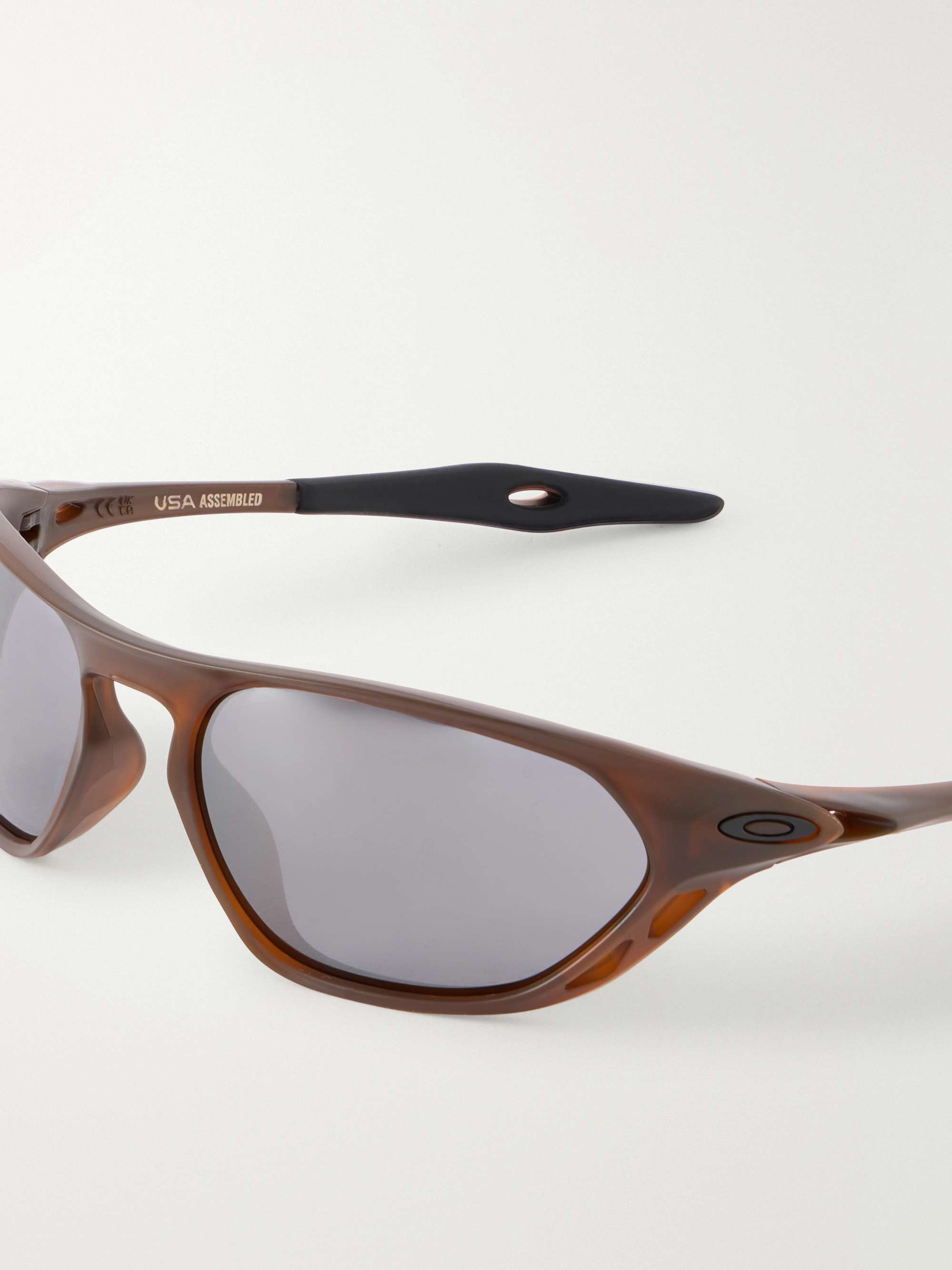 OAKLEY EYEWEAR 