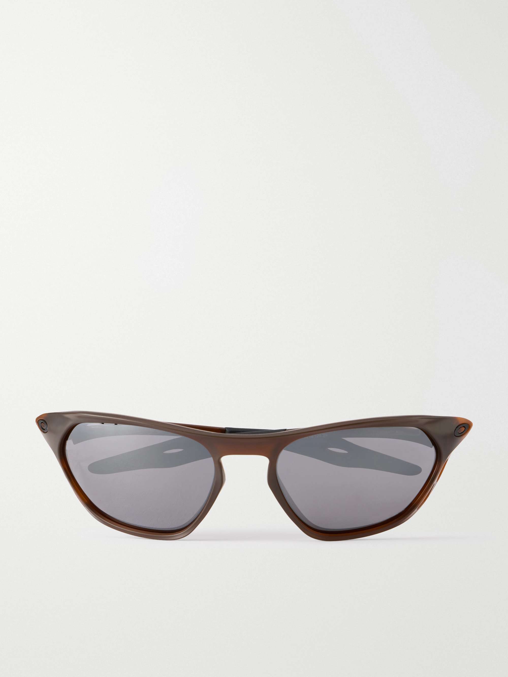 OAKLEY EYEWEAR 
