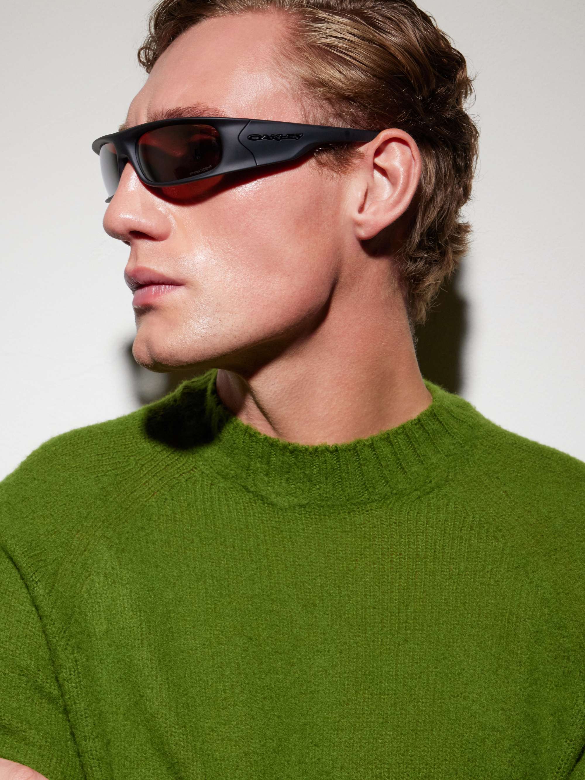 OAKLEY EYEWEAR 