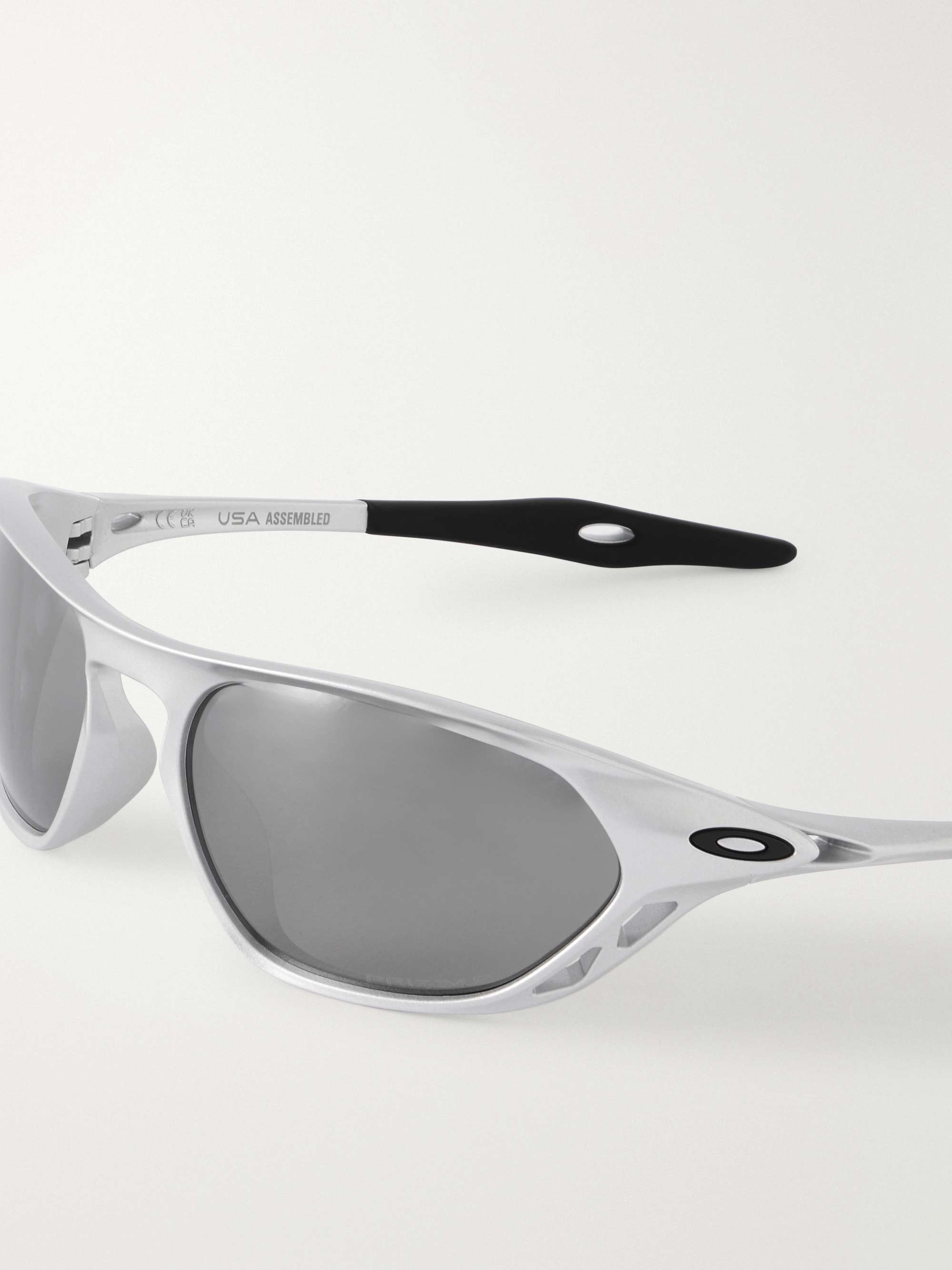 OAKLEY EYEWEAR 
