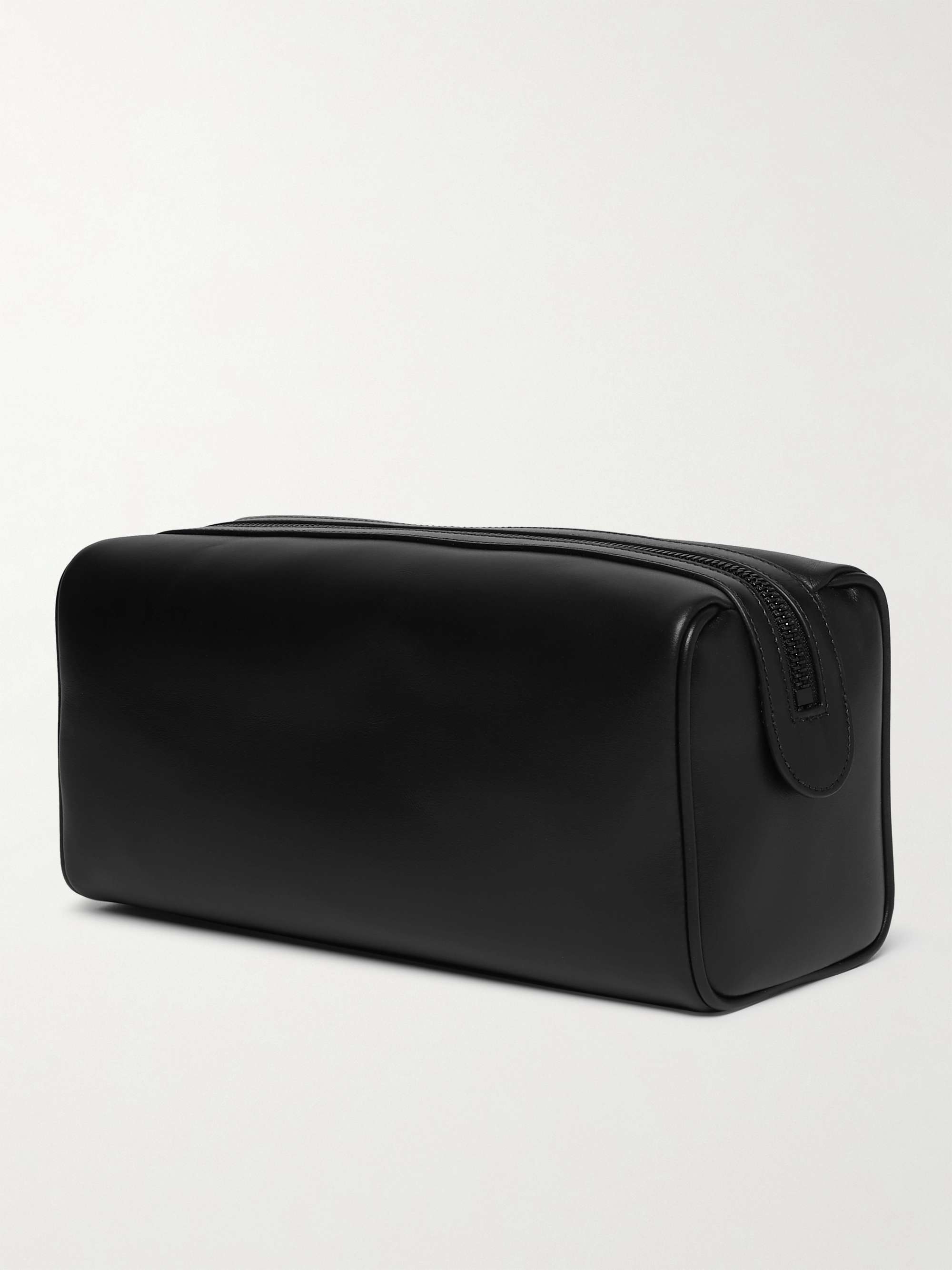 COMMON PROJECTS Leather Wash Bag