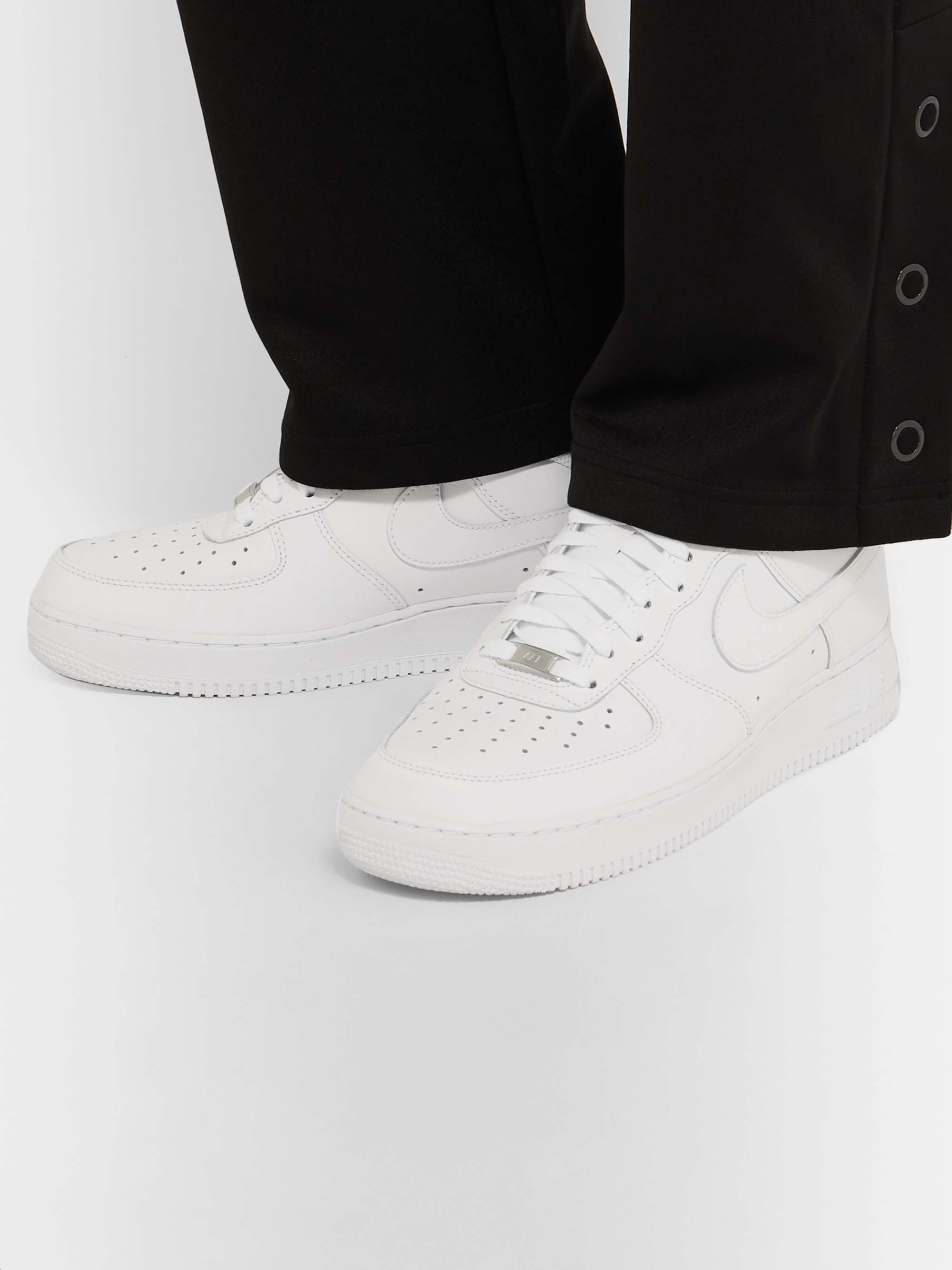 NIKE Air Force 1 '07 Leather Sneakers